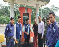 ১০ লিটার তেলে ৪৮০ মিলি কম, পাম্প সিলগালা