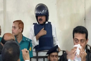 আদালতে কাঁদলেন শাজাহান খান