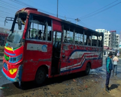 ক্যাভার্ড ভ্যানের পর গাজীপুরে এবার বাসে আগুন