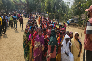 কুলাউড়ায় উপস্থিতি বেশি নারী ভোটারদের