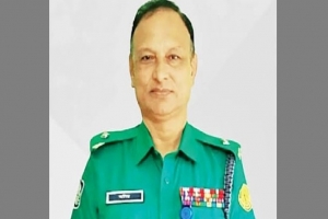 বিতর্কের মুখে প্রত্যাহার মোগলাবাজার থানার ওসি বিতর্কের মুখে প্রত্যাহার মোগলাবাজার থানার ওসি