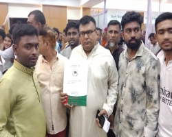 আ.লীগের মনোনয়ন ফরম কিনলেন মাশরাফি