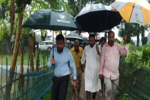 মনতলা-তেমুনিয়া খালের ভাঙন পরিদর্শনে ইউএনও মেহেদী হাসান, দ্রুত ব্যবস্থা নেওয়ার আশ্বাস