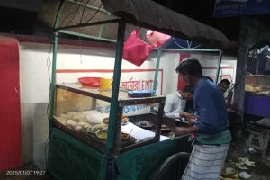 আজমিরীগঞ্জে জমে উঠেছে পিঠা বিক্রি