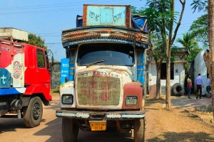 ভা র ত থেকে ৬ টন কাজুবাদাম আমদানি