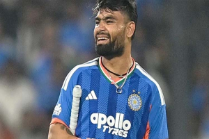 ক্যানসার আক্রান্ত বাবার পাশে থাকতে বিশ্বকাপ ছাড়লেন রিঙ্কু