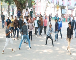 অবরোধ বিরোধী মিছিলে এসে ছাত্রলীগের দুই পক্ষের সংঘর্ষ