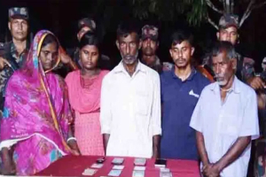 অবৈধভাবে ভারতে যাওয়ার সময় সীমান্তে ৫ বাংলাদেশি আ ট ক