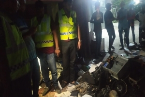হা*সিনাকে ‘প্রধানমন্ত্রী’ লেখায় পত্রিকা অফিসে আ*গুন