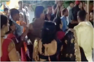 খাবারে মাছ-মাংস না থাকায় বেধড়ক মারপিট, বিয়ে ভেঙে দিলেন বর