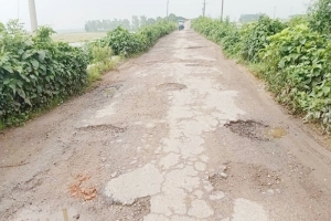 আজমিরীগঞ্জ-বানিয়াচং বেহাল সড়কে জনদুর্ভোগ