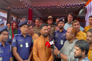 মানুষ আনন্দ-উৎসবের সঙ্গে দুর্গোৎসব উপভোগ করছে : জেলা পুলিশ সুপার