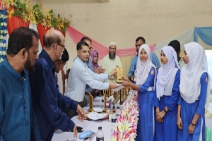 জুড়ীতে দু র্নী তি বি*রোধী স্কুল-বিতর্ক প্রতিযোগিতা ও পুরস্কার বিতরণ