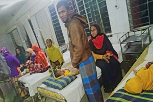 জুস ভেবে কীটনাশক পান করে ৫ শিশু হাসপাতালে