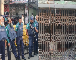 নেতাকর্মীশূন্য বিএনপি কার্যালয়, পাহারায় পুলিশ