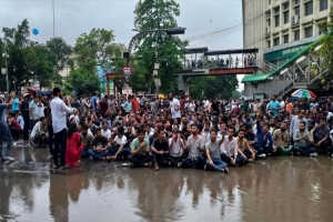 ‘ক্ষ ম তা র মসনদ থেকে কীভাবে টে*নে নামাতে হয় ছা ত্র দ ল জানে’