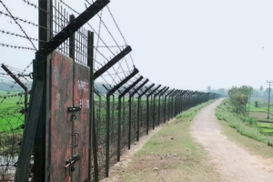 কুলাউড়া সী মা ন্তে ৩ বাংলাদেশিকে ধরে নিয়ে গেছে বি এস এফ