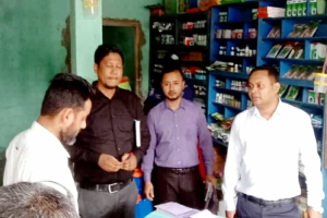 বড়লেখায় প্রশাসনের অ'ভি'যা'নে সার ব্যবসায়ীকে অ র্থ দ ণ্ড