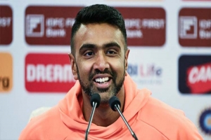 ‘হিন্দি রাষ্ট্রভাষা নয়’, অশ্বিনের মন্তব্য ঘিরে ভা র তে উ ত্তা প