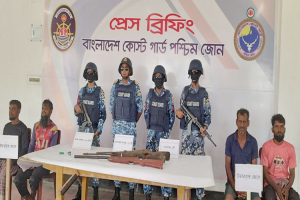 সুন্দরবনে ডা কা তে র হাতে জিম্মি ৪ জেলে উদ্ধার,বিপুল অ স্ত্র উদ্ধার