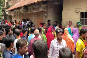 একই পরিবারের চারজনের ম*রদেহ উদ্ধার