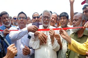 আসন্ন ঈদুল আজহাকে সামনে রেখে নবীগঞ্জে পানিউম্দা ইউনিয়ন পশুর হাটের উদ্বোধন