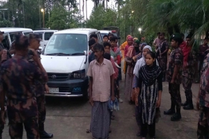 বড়লেখা সী*মান্তে আরও ৪৪ জনকে পু-শইন করলো বি এস এফ 