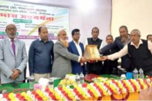বড়লেখায় উপজেলা একাডেমিক সুপারভাইজারকে বিদায় সংবর্ধনা 