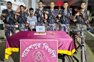 জীবননগরে কোটি টাকার স্বর্ণসহ যুবক আ ট ক