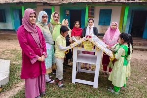 মৌলভীবাজারে বিদ্যালয়ে পত্রিকা পড়ার উদ্যোগ