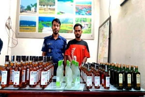 জৈন্তাপুরে ৯৬ বোতল ম/দ জ/ব্দ, আ/টক ১
