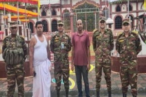 কুলাউড়ায় নি র্বি ঘ্নে পূজা উদযাপনের আহবান সেনাবাহিনীর