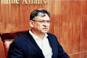 শেখ হাসিনার ডিসেম্বরে দেশে ফেরার গুঞ্জন, যা বললেন স্বরাষ্ট্রমন্ত্রী