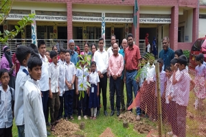 বড়লেখায় গাছের চারা রোপণ কার্যক্রমের উদ্বোধন বড়লেখায় গাছের চারা রোপণ কার্যক্রমের উদ্বোধন