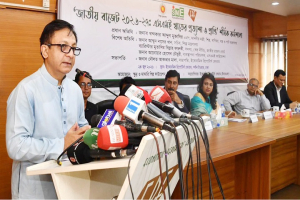 ক্ষুদ্র ও মাঝারি উদ্যোক্তাদের শক্তিশালী করলেই বাড়বে অর্থনৈতিক প্রবাহ’- মন্ত্রী খন্দকার মুক্তাদির
