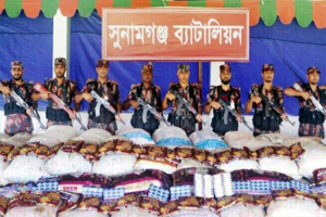 সুনামগঞ্জে দেড় কোটি টাকার পণ্য জ*ব্দ