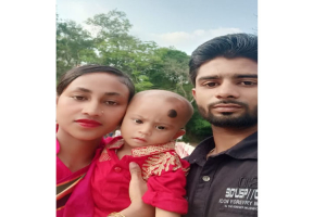 স্বামীর অধিকার চাইতে গিয়ে শ্বশুরবাড়িতে নি র্যা ত নে র শিকার গৃহবধূ
