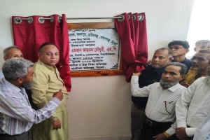 এই শিক্ষাপ্রতিষ্ঠানই আমার জীবনের ভিত্তি’-নিজ বিদ্যালয়ে এমপি এমরান এই শিক্ষাপ্রতিষ্ঠানই আমার জীবনের ভিত্তি’-নিজ বিদ্যালয়ে এমপি এমরান