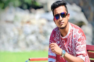 বেইমান জাতির জন্য আবরার-হাদিরা প্রা*ণ দিল’: তাসরিফ খান