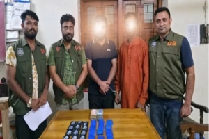 জৈন্তাপুরে ডিবির অ*ভিযানে ৫ হাজার ই*য়া বাসহ দুই মা দ ক কারবারি গ্রে প্তা র
