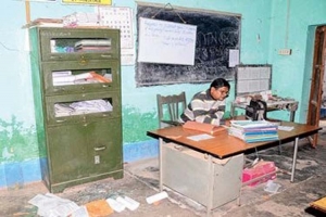 জগন্নাথপুরে বিদ্যালয়ের ফ্যান-রাউটার-ল্যাপটপসহ নানা জিনিসপত্র চু রি