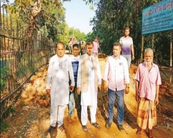 গ্রামবাসীর ২৫ বছরের স্বপ্ন পূরন করলেন চেয়ারম্যান আজাদ 