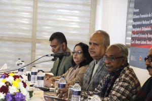 ক্রিকেট ও মিউজিকে টাকা আছে, ফিল্মে নেই: পরিচালক আহমেদ মুজতবা জামাল
