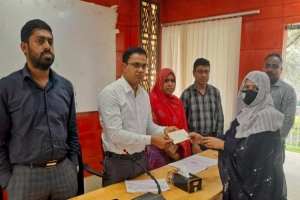 শান্তিগঞ্জে অ গ্নি কা ণ্ডে ক্ষতিগ্রস্ত ও ব জ্র পাতে নিহ*ত পরিবারের মাঝে আর্থিক সহায়তা প্রদান 