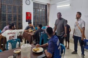 শিক্ষার্থীদের সুবিধা-অসুবিধা জানতে রাতে আবাসিক হল পরিদর্শনে শাবিপ্রবি উপাচার্য