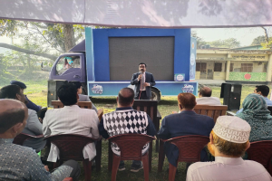 'হ্যাঁ' এর পক্ষে ভোট দিতে হবে: মাধবপুরে বিভাগীয় কমিশনার