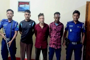 গোলাপগঞ্জে ইয়া/বাসহ তিন মা/দক কার/বারি গ্রে/প্তার
