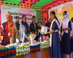 কমলগঞ্জে শিক্ষা ও স্বাস্থ্য উপকরণ প্রদান