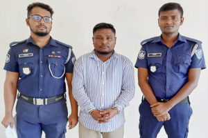 চুয়াডাঙ্গায় ভেজাল সার বিক্রি, প্রতিষ্ঠানকে লাখ টাকা জ রি মা না