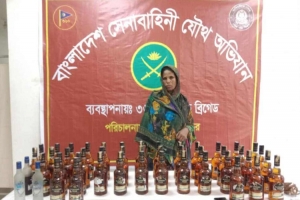 মাধবপুরে সে*না অ ভি যা নে ম*দসহ নারী আ ট ক
